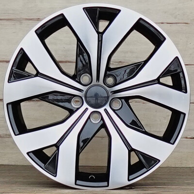 Viper H617F 8×18″ · 5×112 · ET44 · CB57,1 Fekete polír