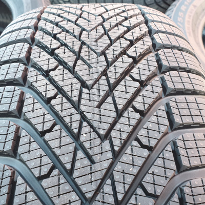 PIRELLI Cinturato Winter 2 205/55 R16 91H · Téli